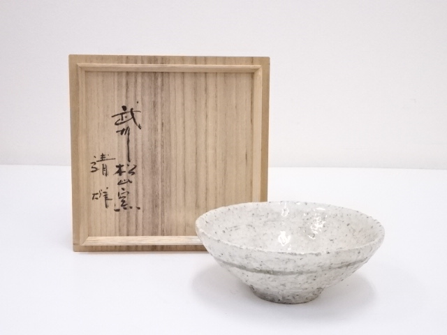JAPANESE TEA CEREMONY / FLAT TEA BOWL CHAWAN / WHITE GLAZE 